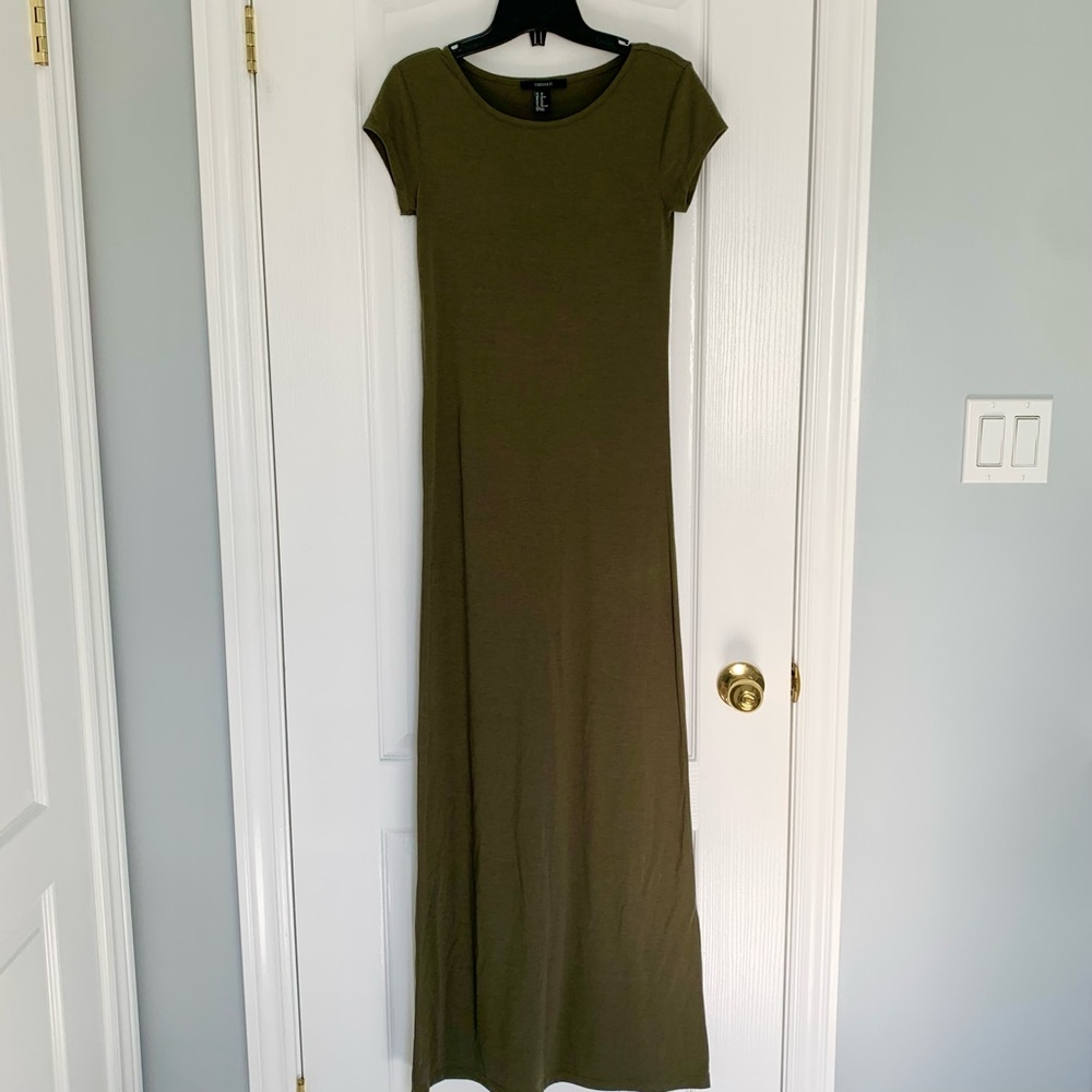 COPY - Olive Forever 21 Maxi Dress. Size Extra Small.